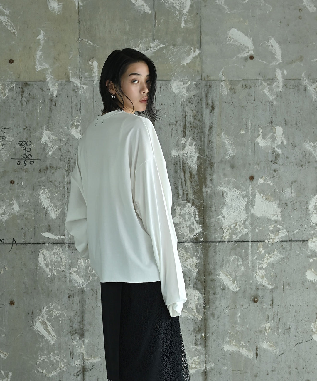 ルーズフィットトップス