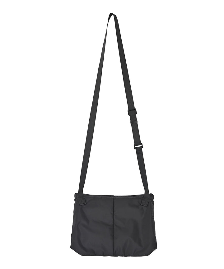 UNISEX スポーティー軽量ショルダーバッグ