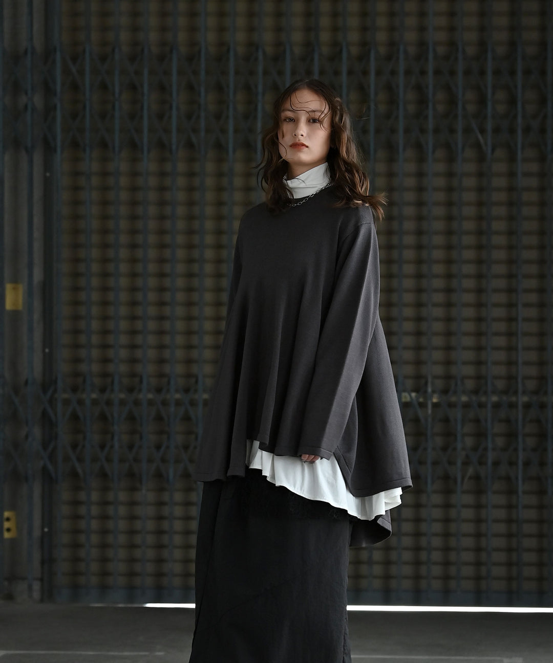 アシンメトリーニットプルオーバー