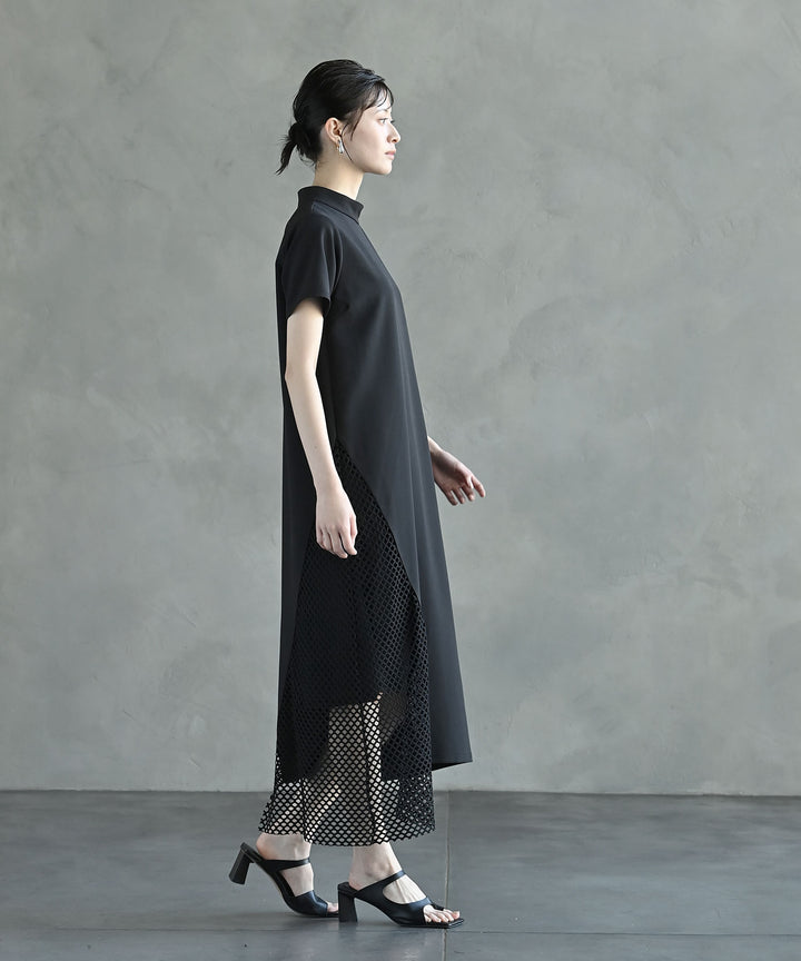 アシンメトリーメッシュオフネックワンピース
