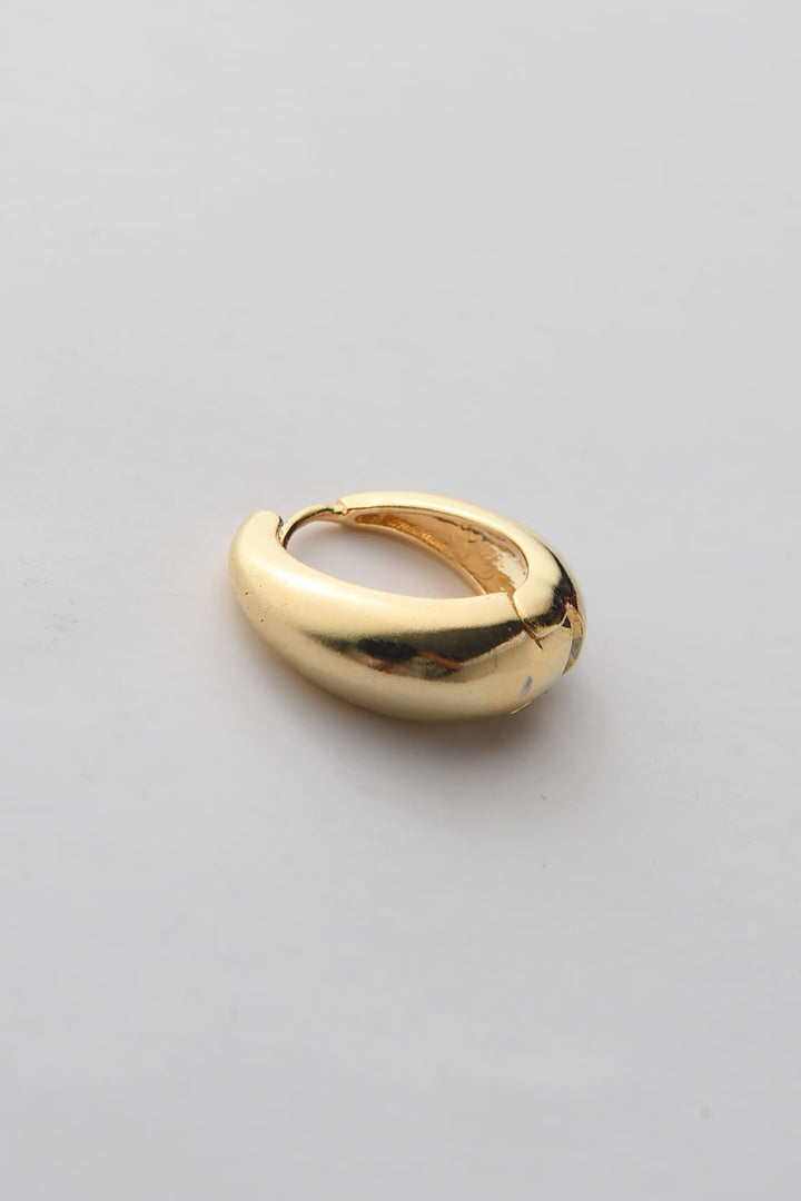 オーバルフープピアス